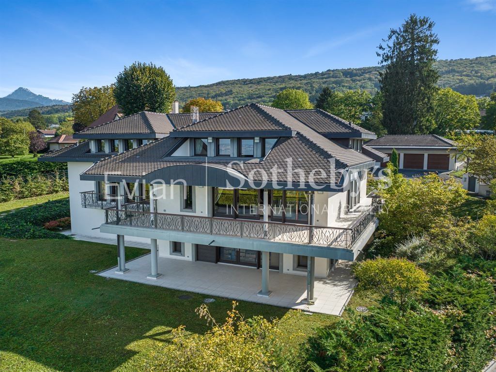 Maison de luxe à vendre dans le quartier Ville Haute