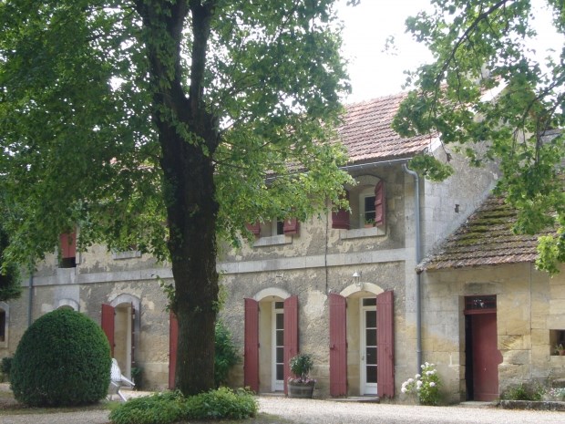 Gite De Vacances A Saint Philippe D Aiguille En Aquitaine Pour 9