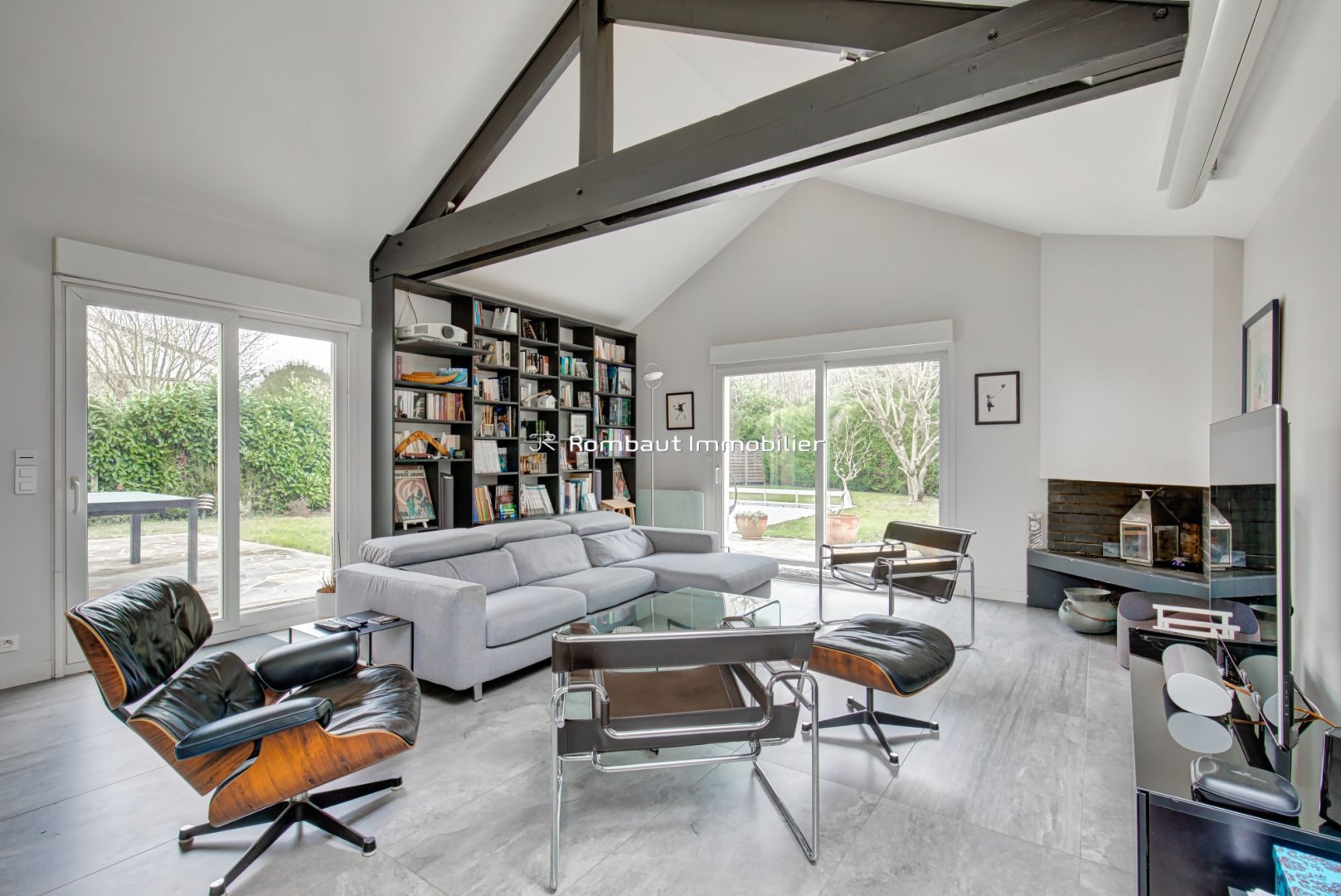 Luxury house for sale in the district Bourg-La Feuillaume Nord