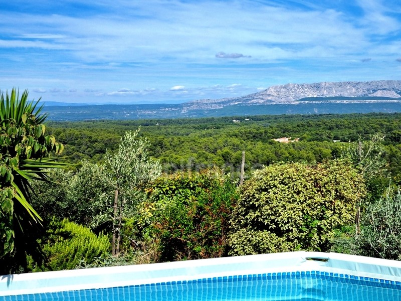 Maison contemporaine à vendre à Mimet