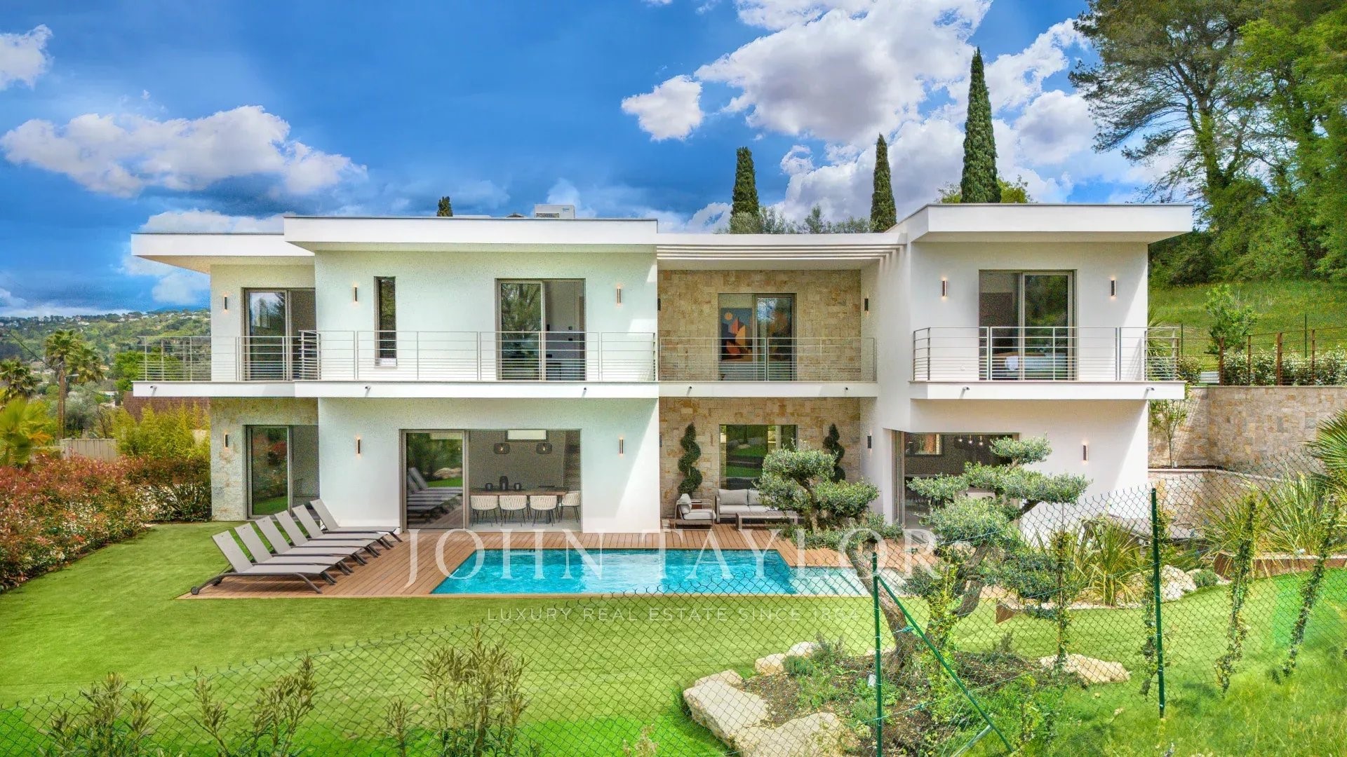 Luxury house for sale in Mougins
