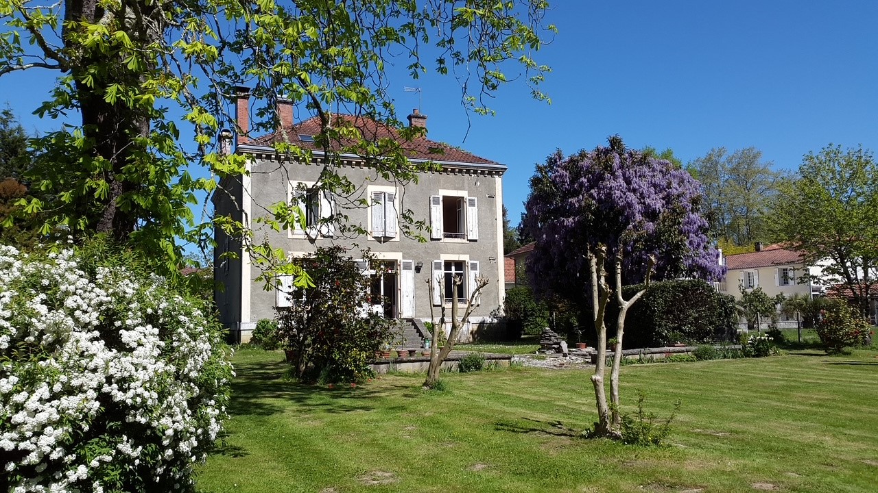 property for sale in Pouillon