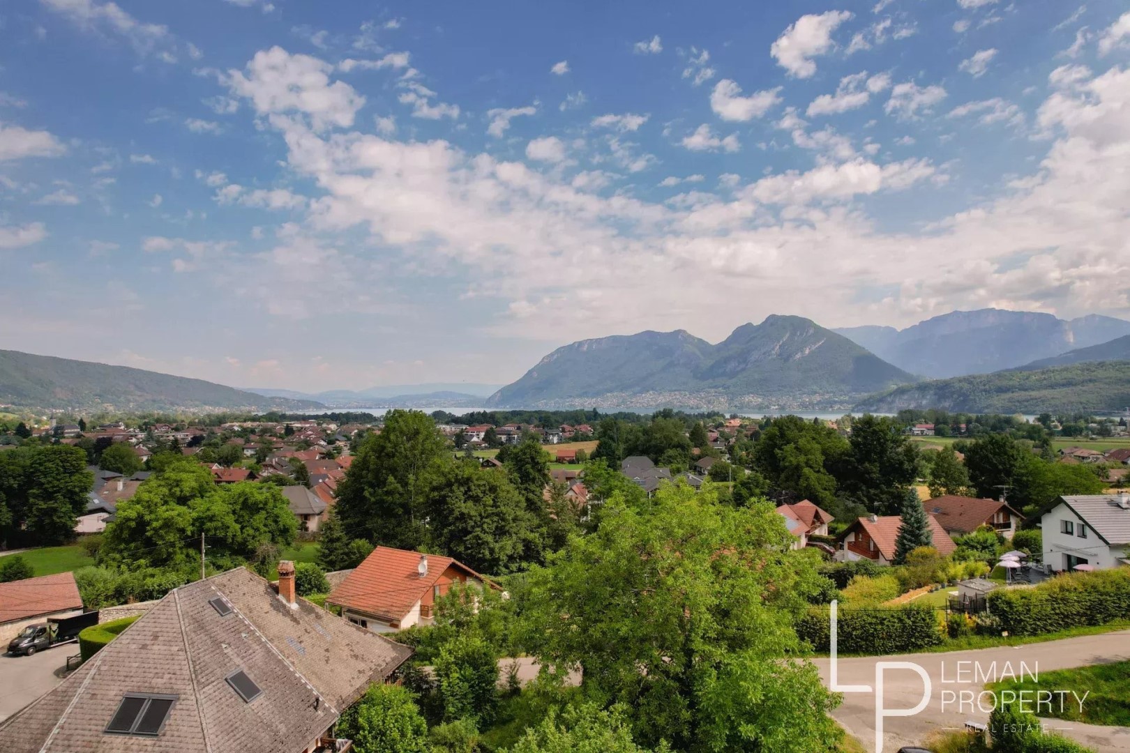 Luxury house for sale in Saint-Jorioz