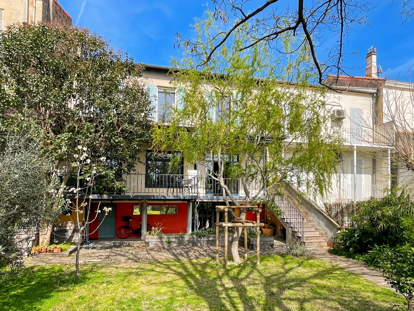Stadswoning te koop in Les Alyscamps-Chabourlet