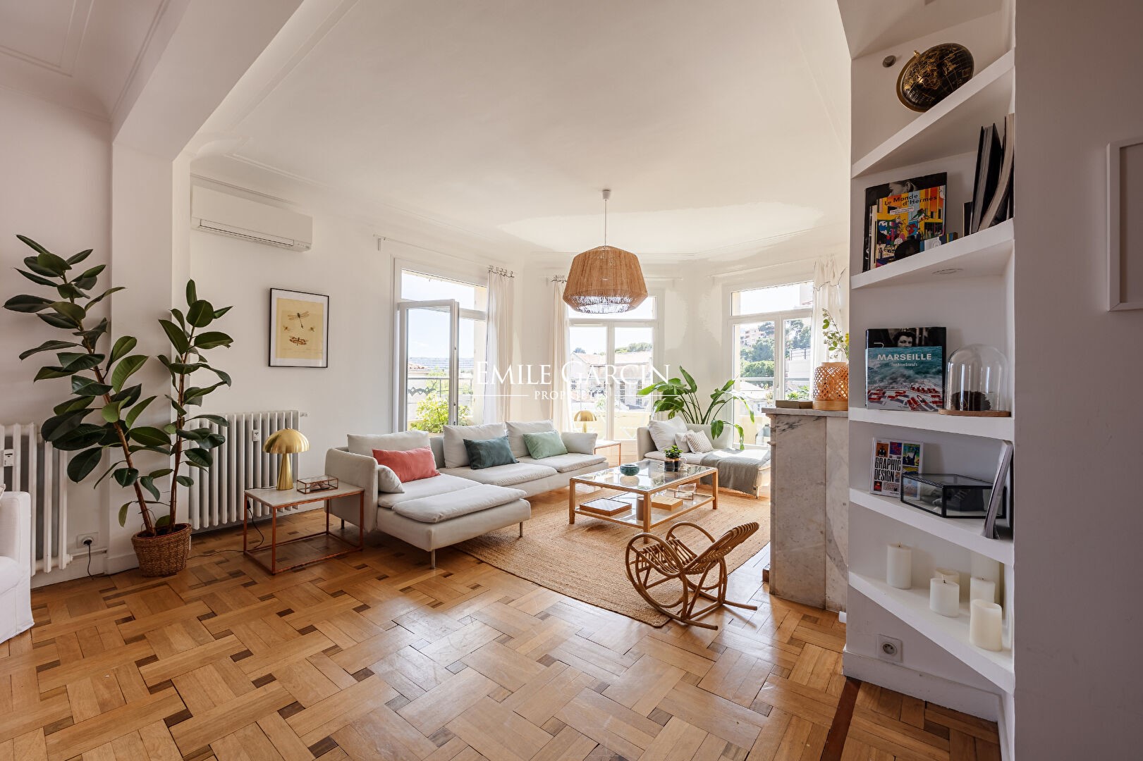 Luxury apartment for sale in the district Périer