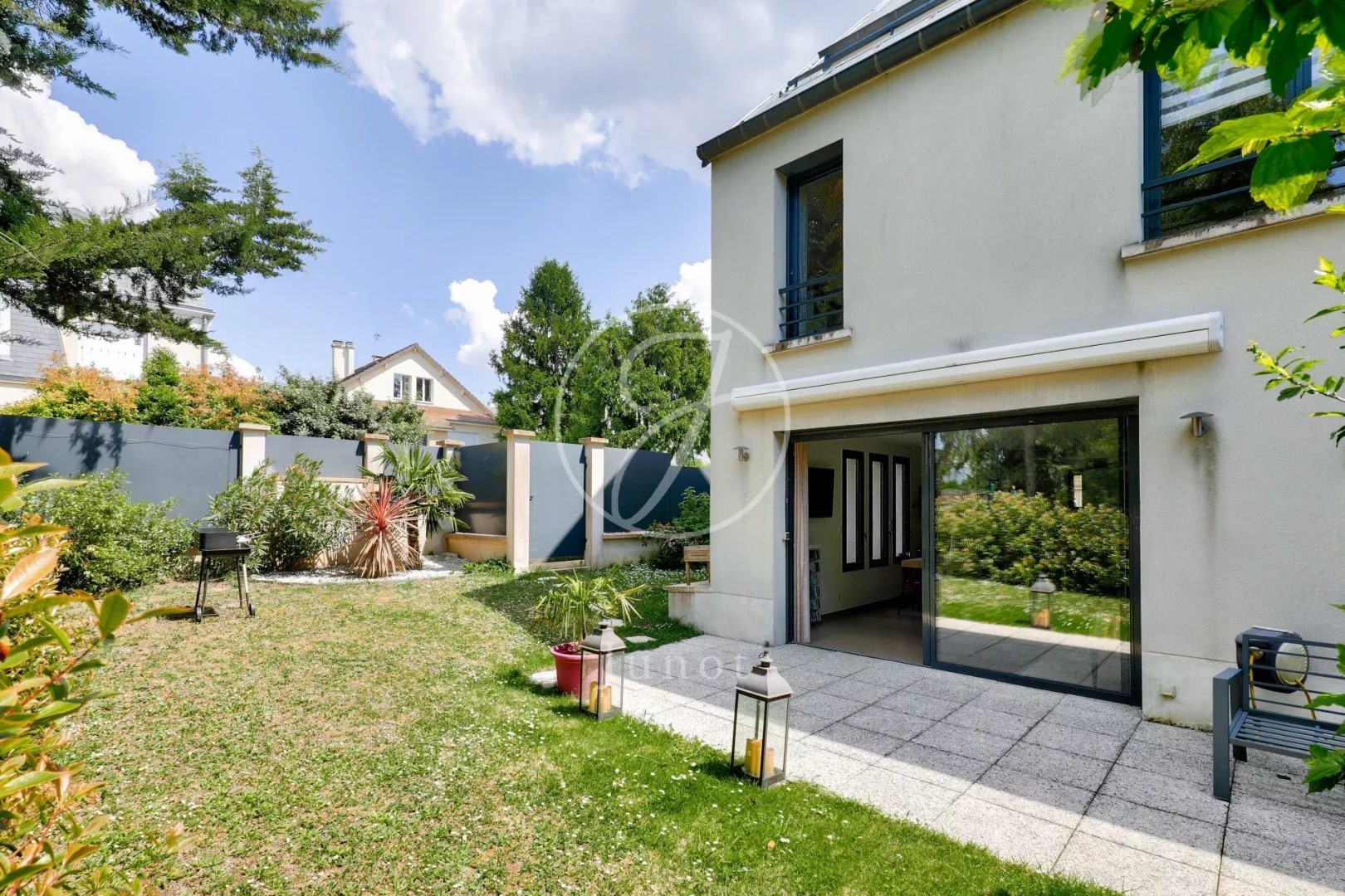 Maison de luxe à vendre dans le quartier Plateau-Mont Valérien