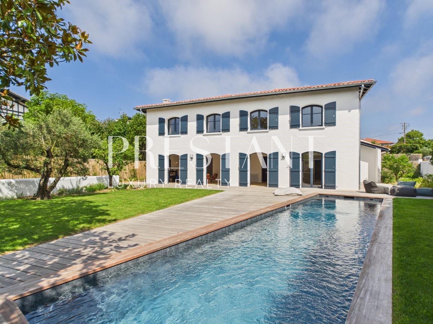 Luxury house for sale in Biarritz