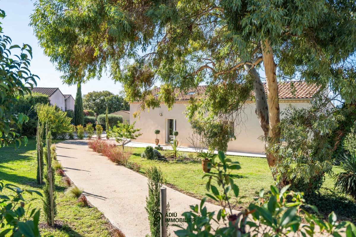 Villa de luxe à vendre dans le quartier Centre Est