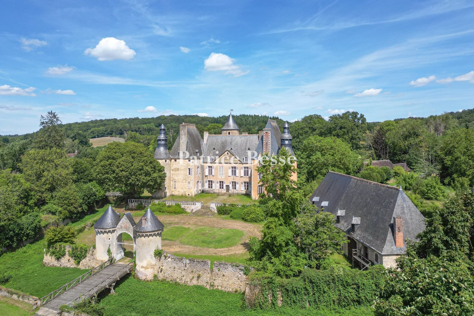 Castle for sale in La Ferté-Bernard