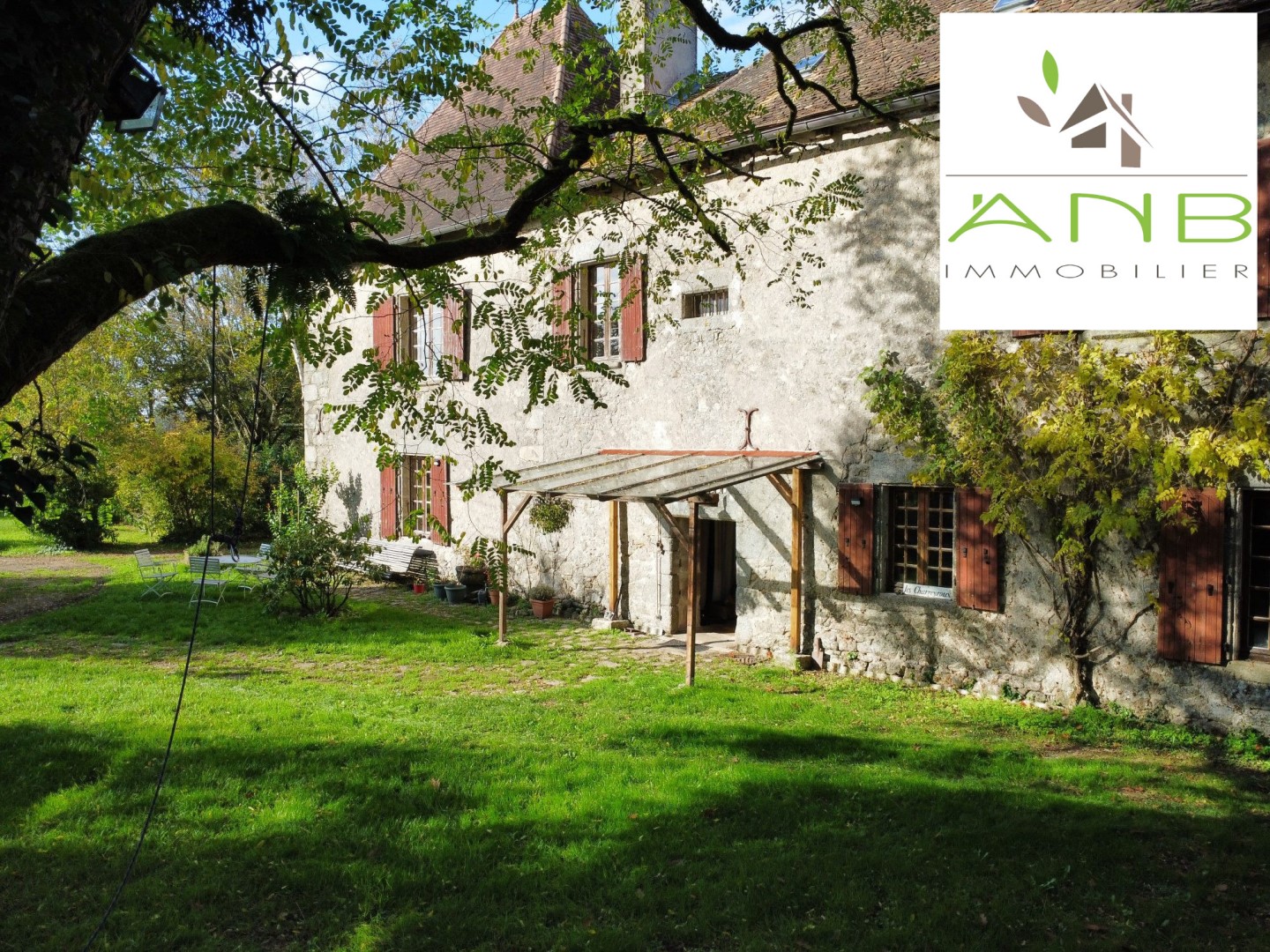 Manor house for sale in Busserolles