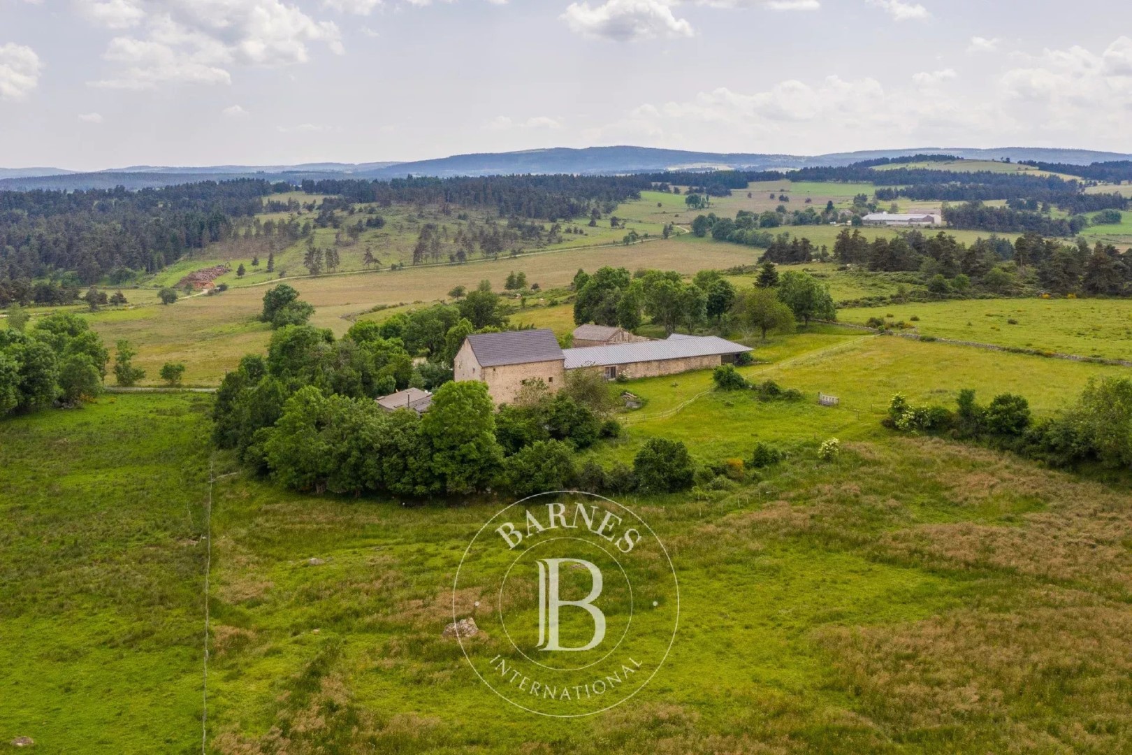 Maison de luxe à vendre à Grandrieu