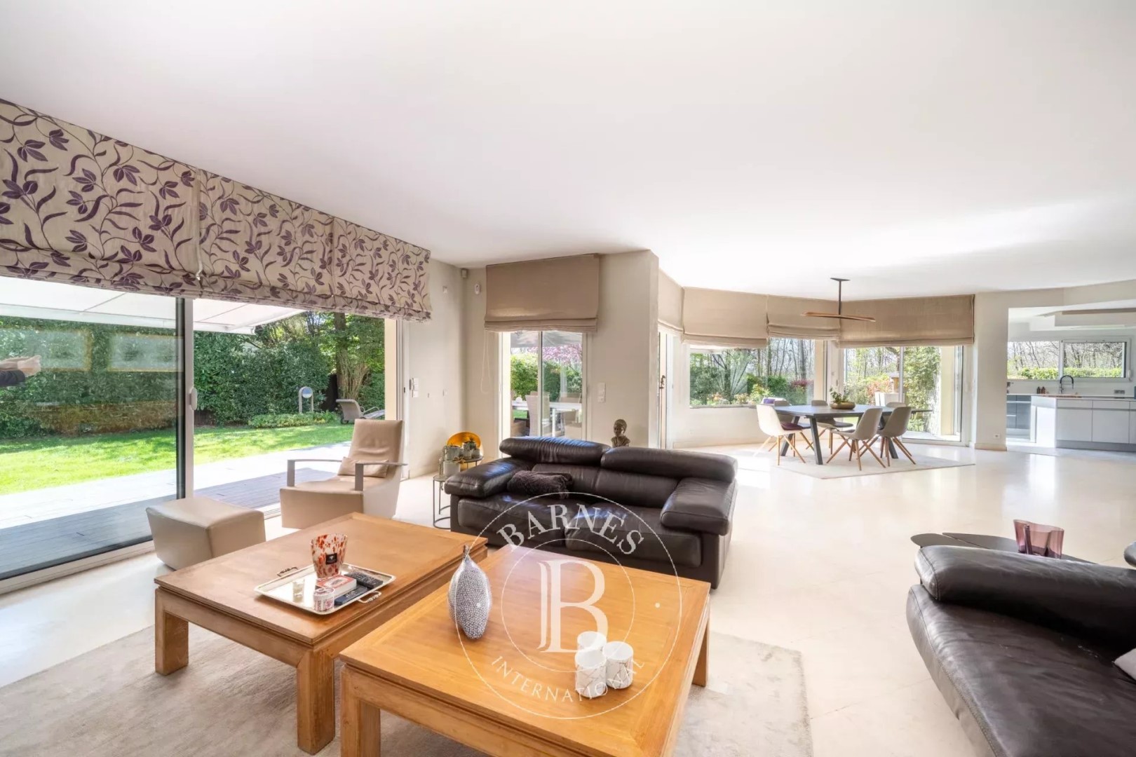 Luxury house for sale in the district La Châtaigneraie-La Feuillaume Sud