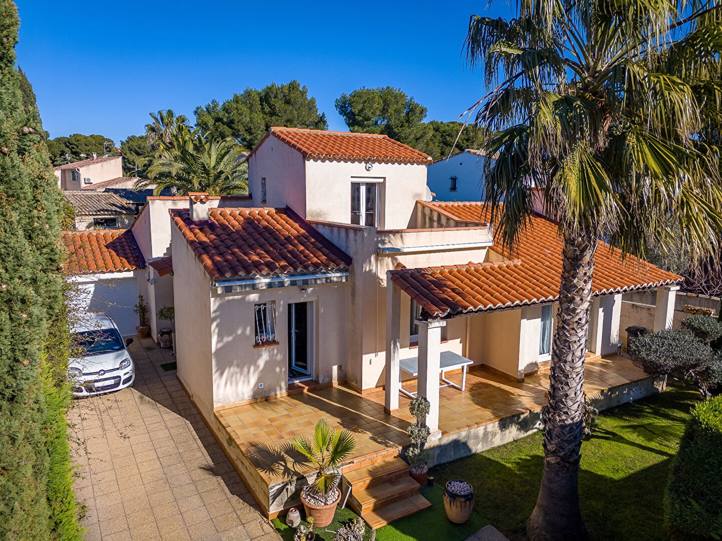 Maison de luxe à vendre dans le quartier Le Village-L'Esperon
