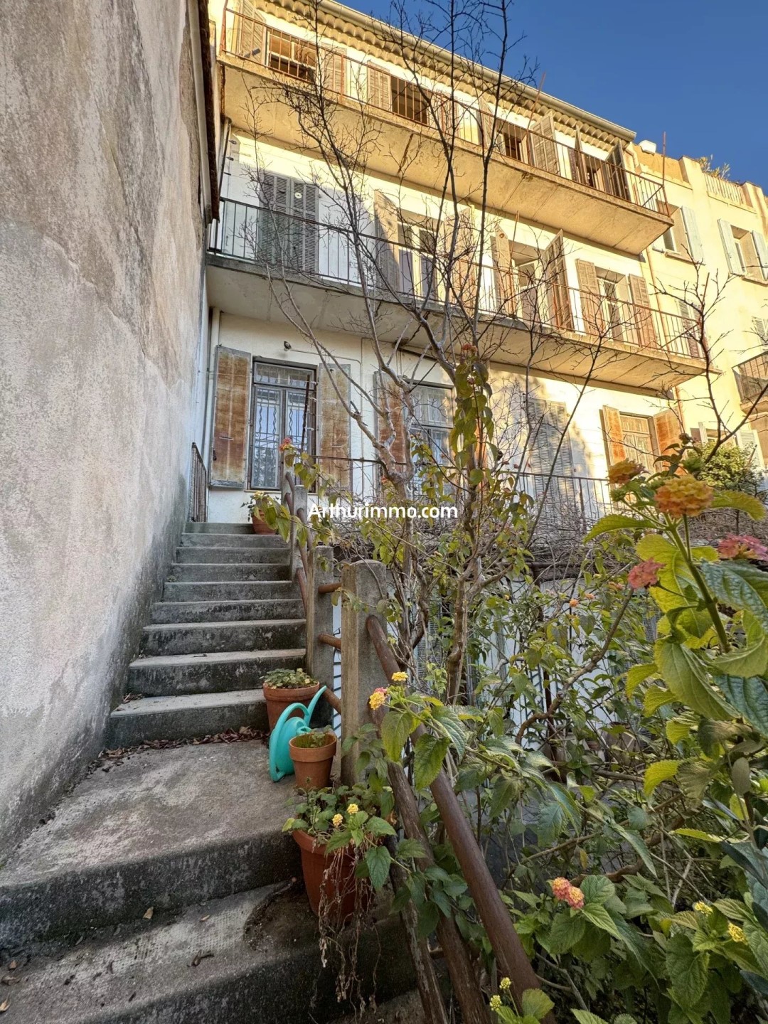 Stadswoning te koop in Boulevars-Gare-Saint Leger-Chabrand