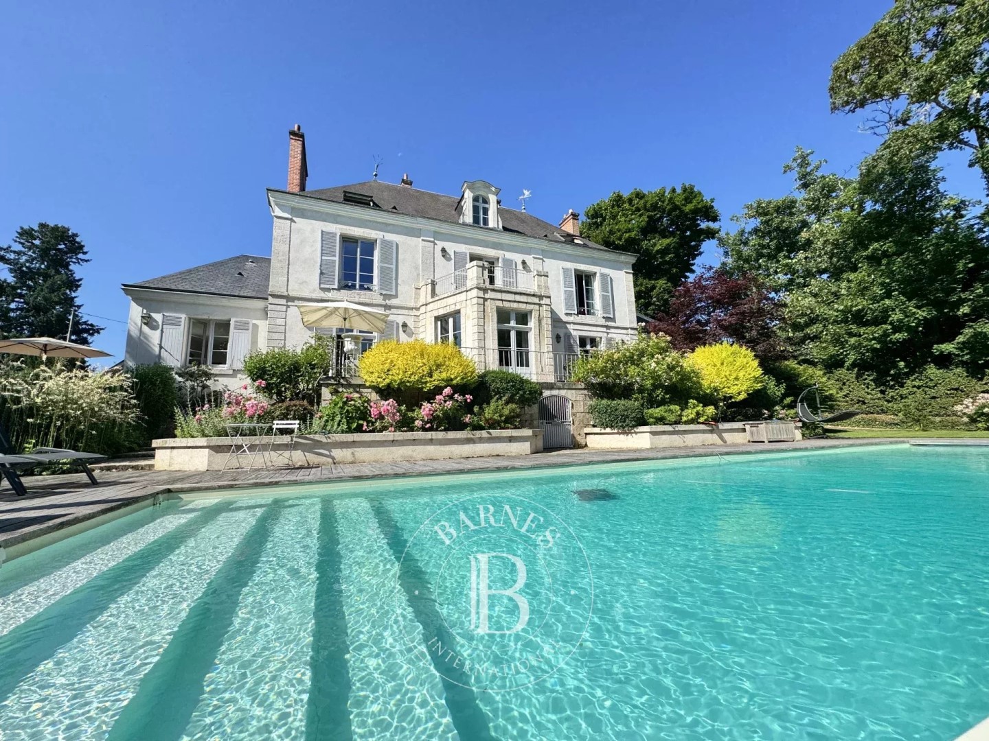 Luxury house for sale in the district Sud Est