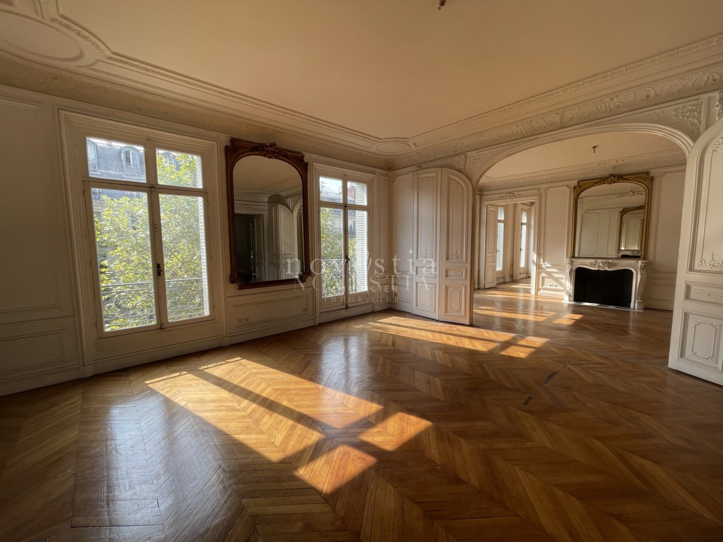 Luxury apartments / penthouses for sale in Paris 16ème