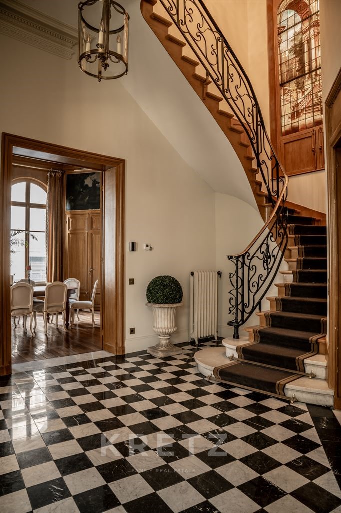 Hôtel particulier à vendre dans le quartier Invalides