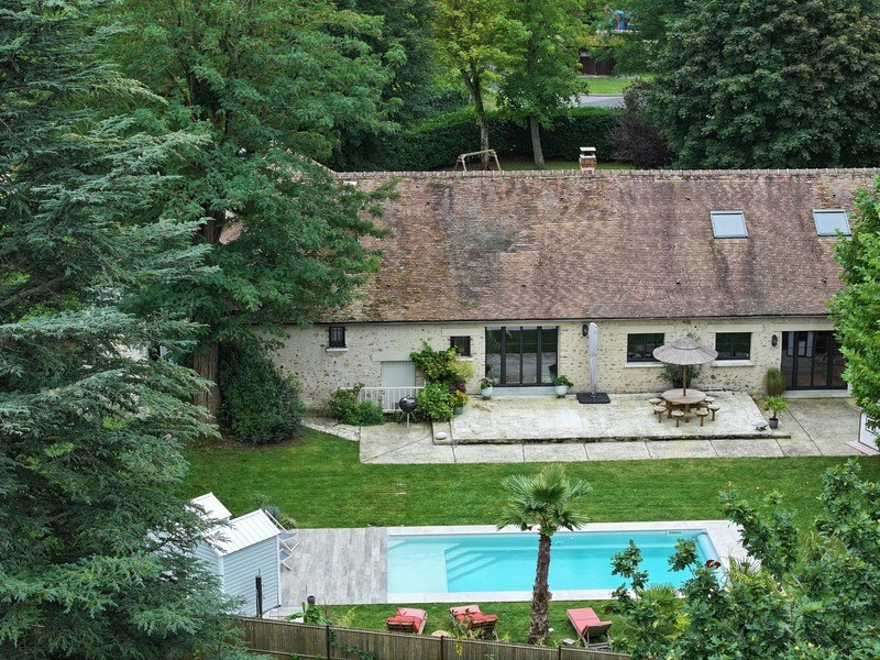 Casale lungo francese tipico in vendita Montfort-l'Amaury