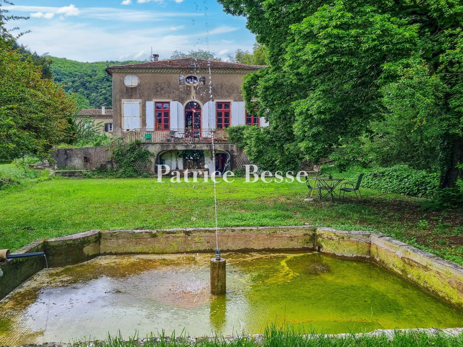 Traditional property for sale in Ganges