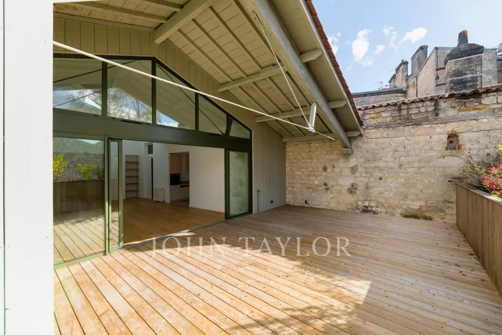 Loft à vendre dans le quartier Le Lac-Bacalan