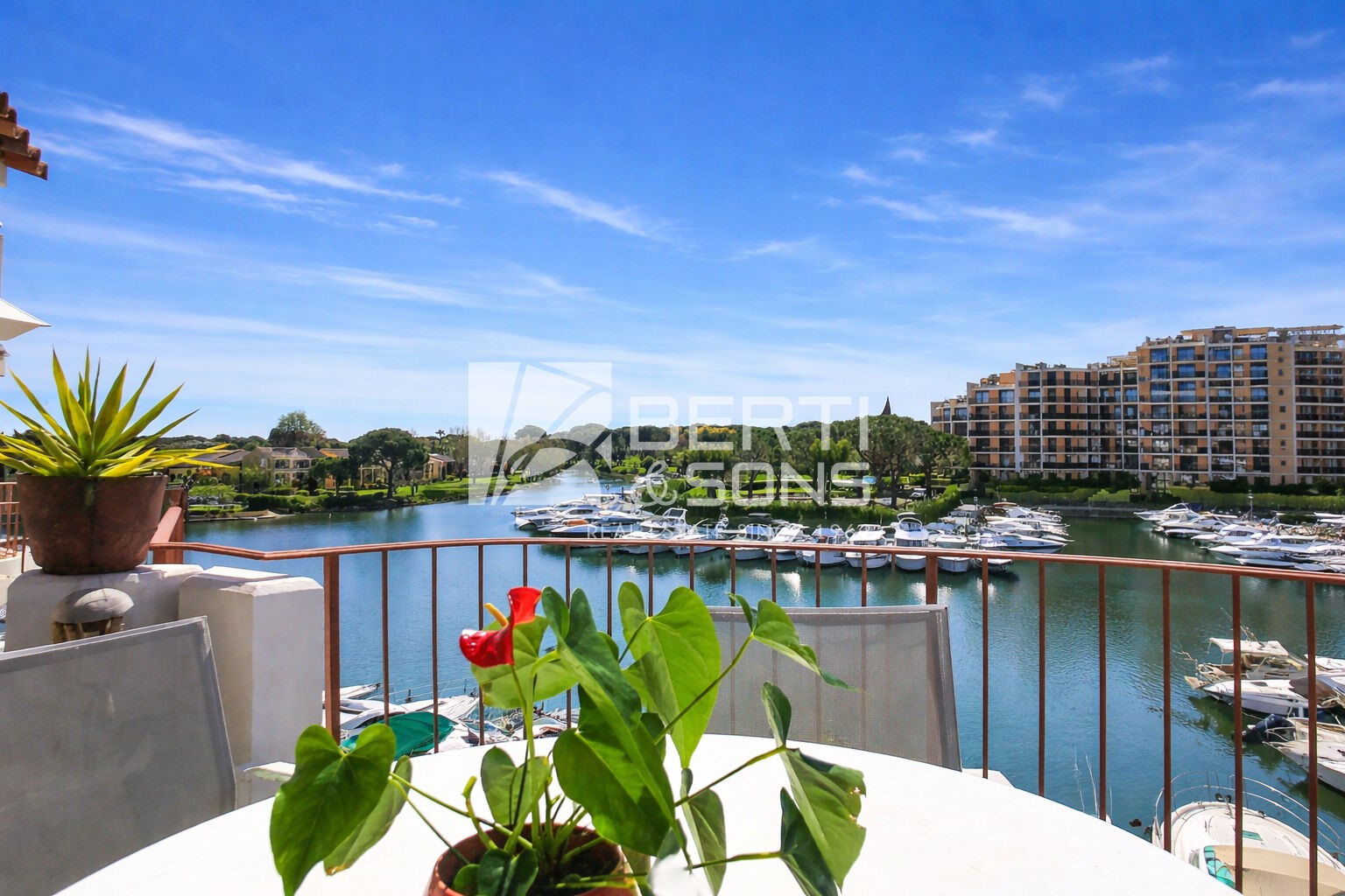 Appartement de luxe à vendre dans le quartier Cannes Marina-La Roubine