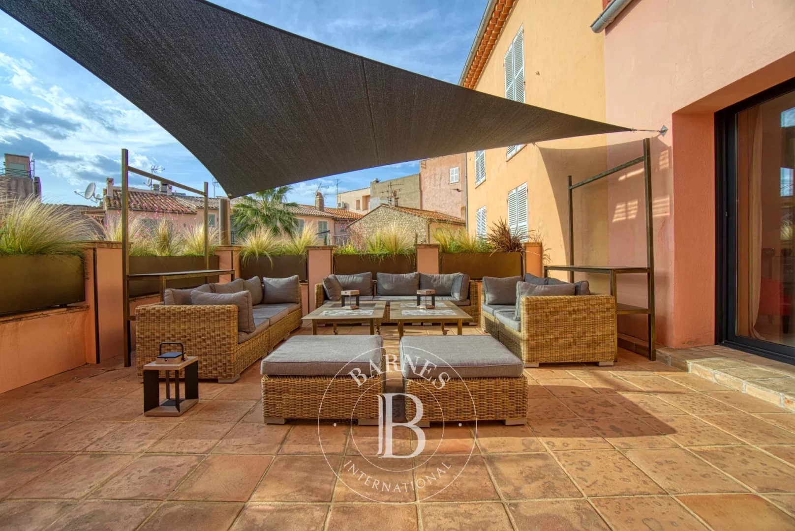 Luxury apartment for rent in the district Zone Est Diffuse