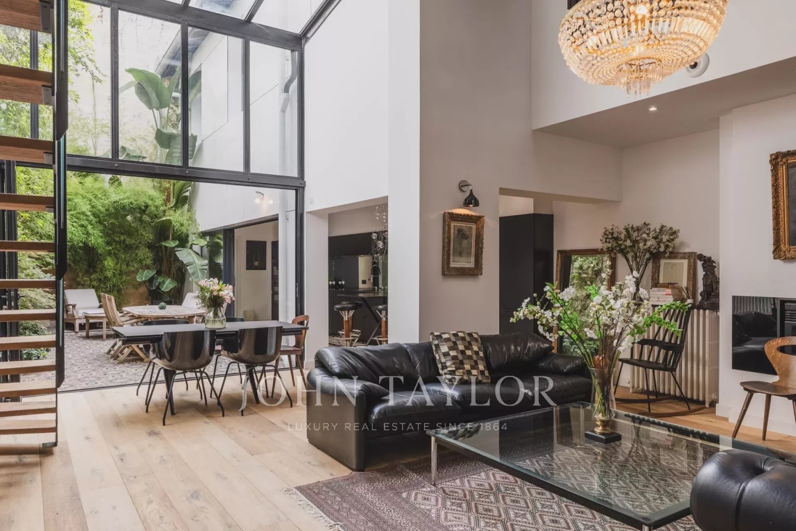 Town house for sale in the district Hôtel de Ville-Quinconce-Saint Seurin-Fondaudège