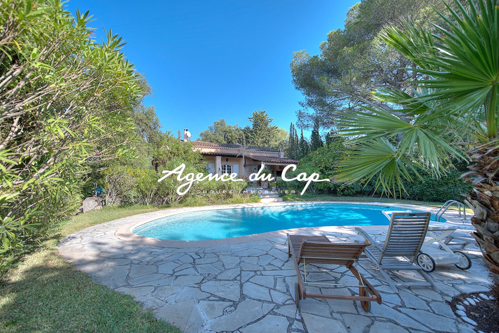Villa de luxe à vendre dans le quartier Counillier Valescure