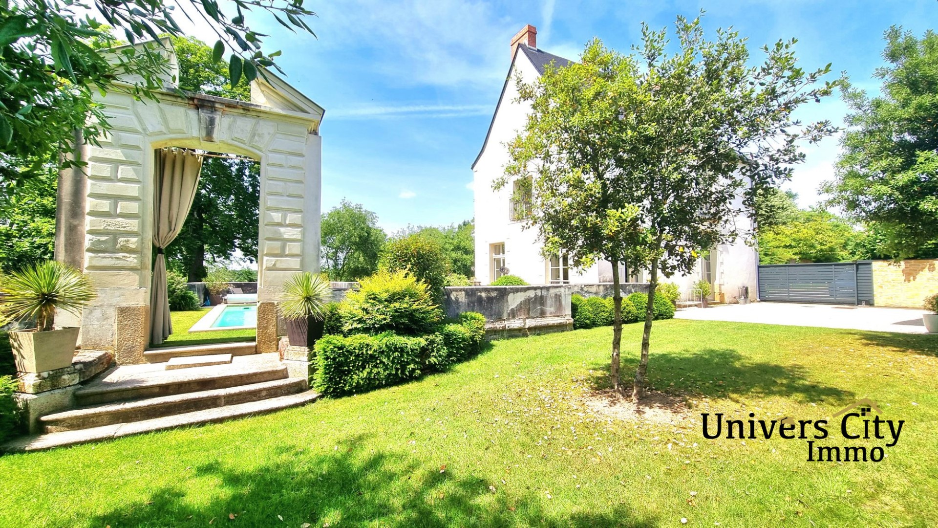 Luxury house for sale in Nantes