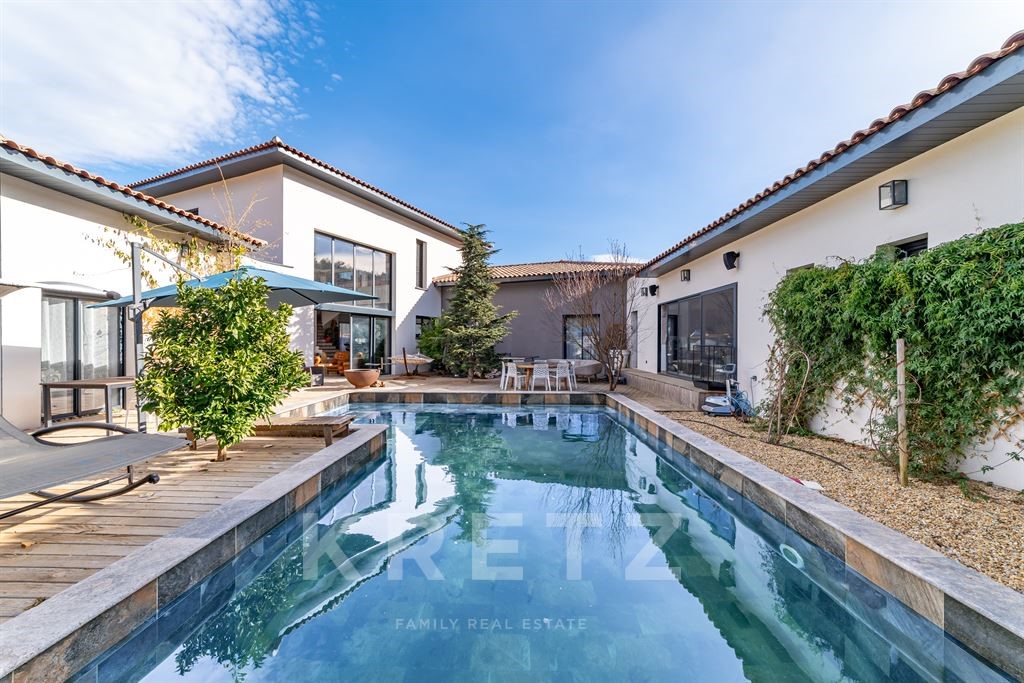 Architect house for sale in the district Allées Paul Riquet