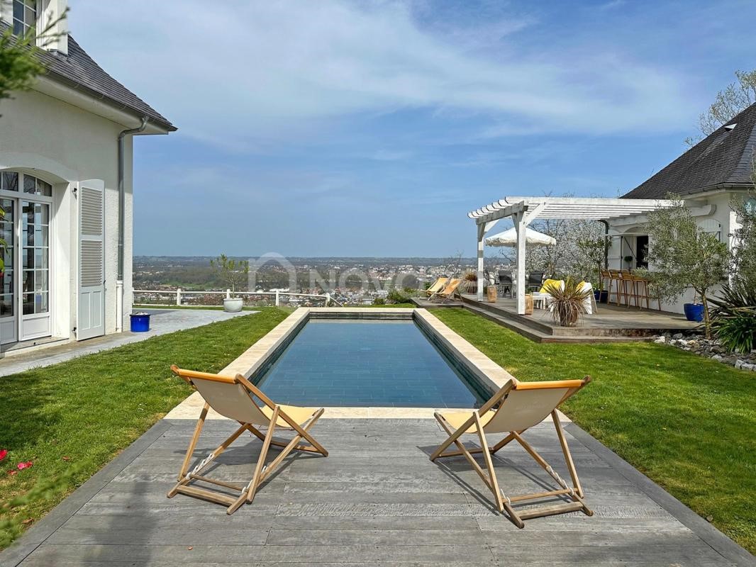 Luxe stadswoning te koop in Le Hameau