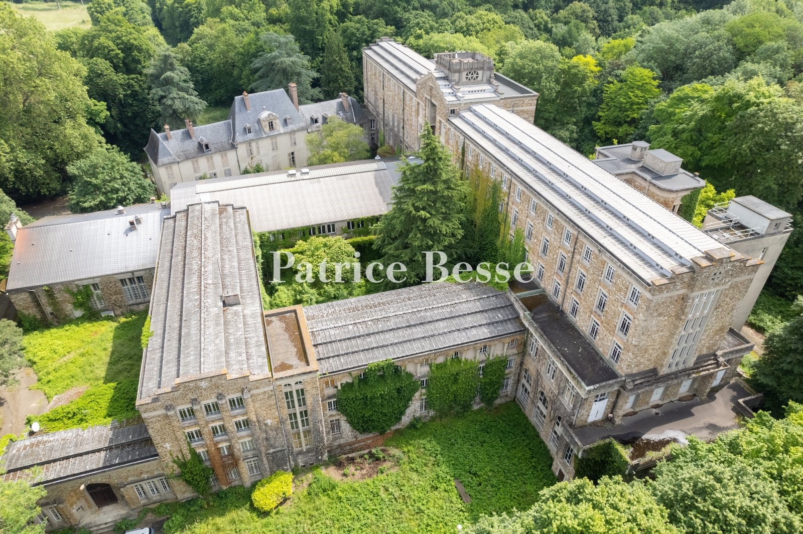 Castle for sale in Corbeil-Essonnes