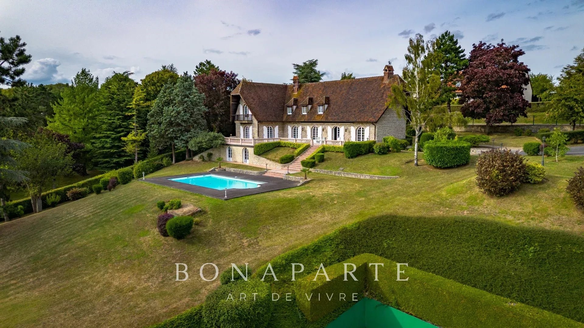 Maison de luxe à vendre à Le Mont-Saint-Adrien