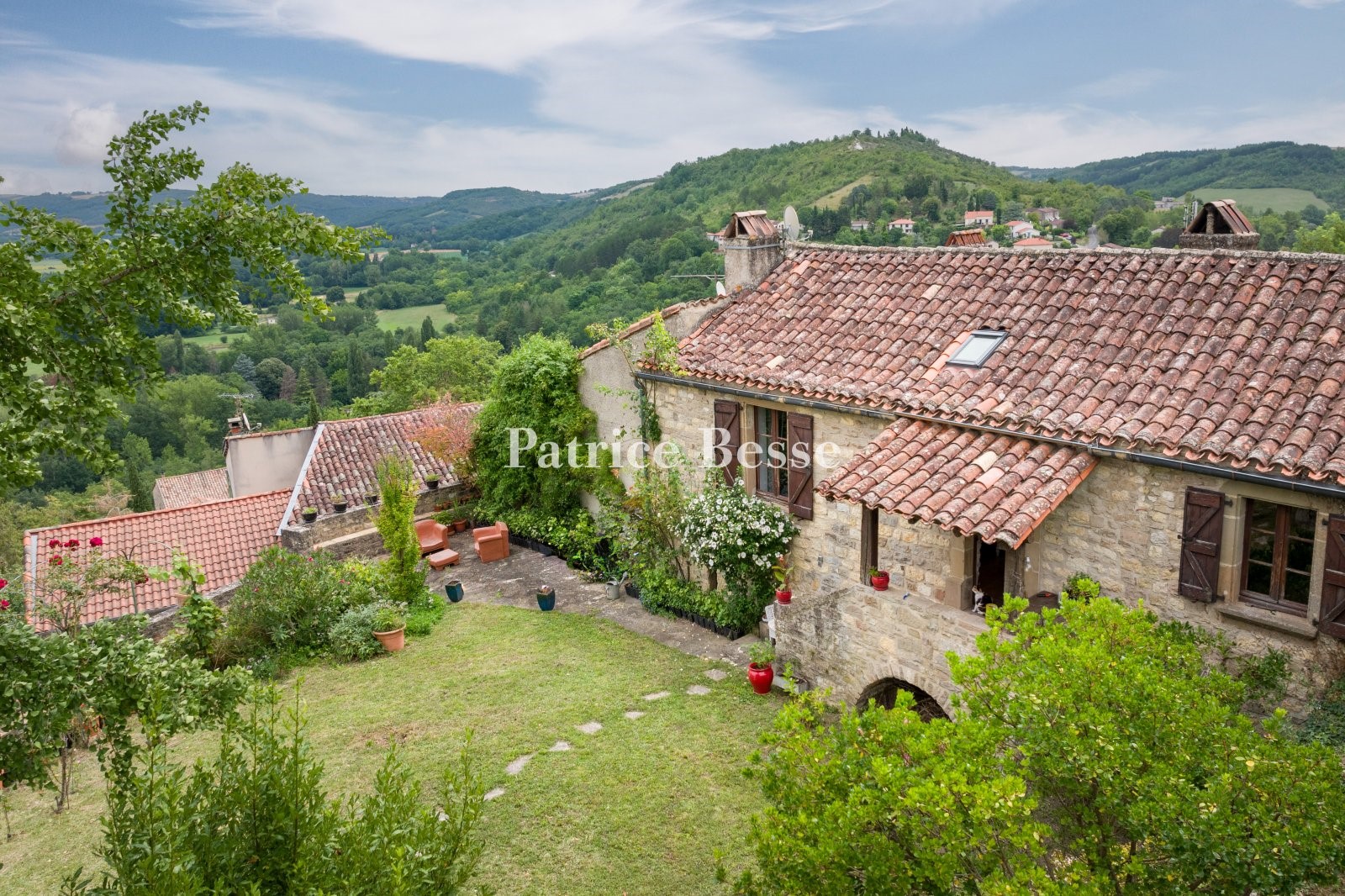 Village house for sale in Cordes-sur-Ciel