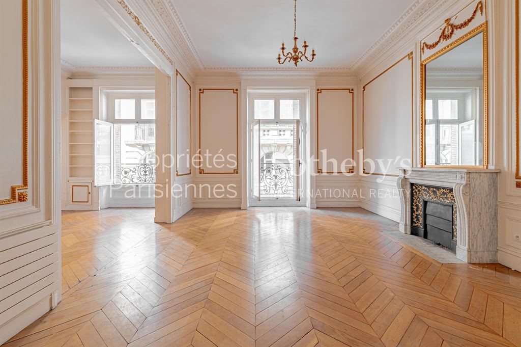 Luxury apartments / penthouses for sale in Paris 16ème