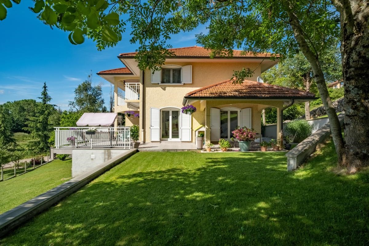 Luxus-villa zu verkaufen Cranves-Sales