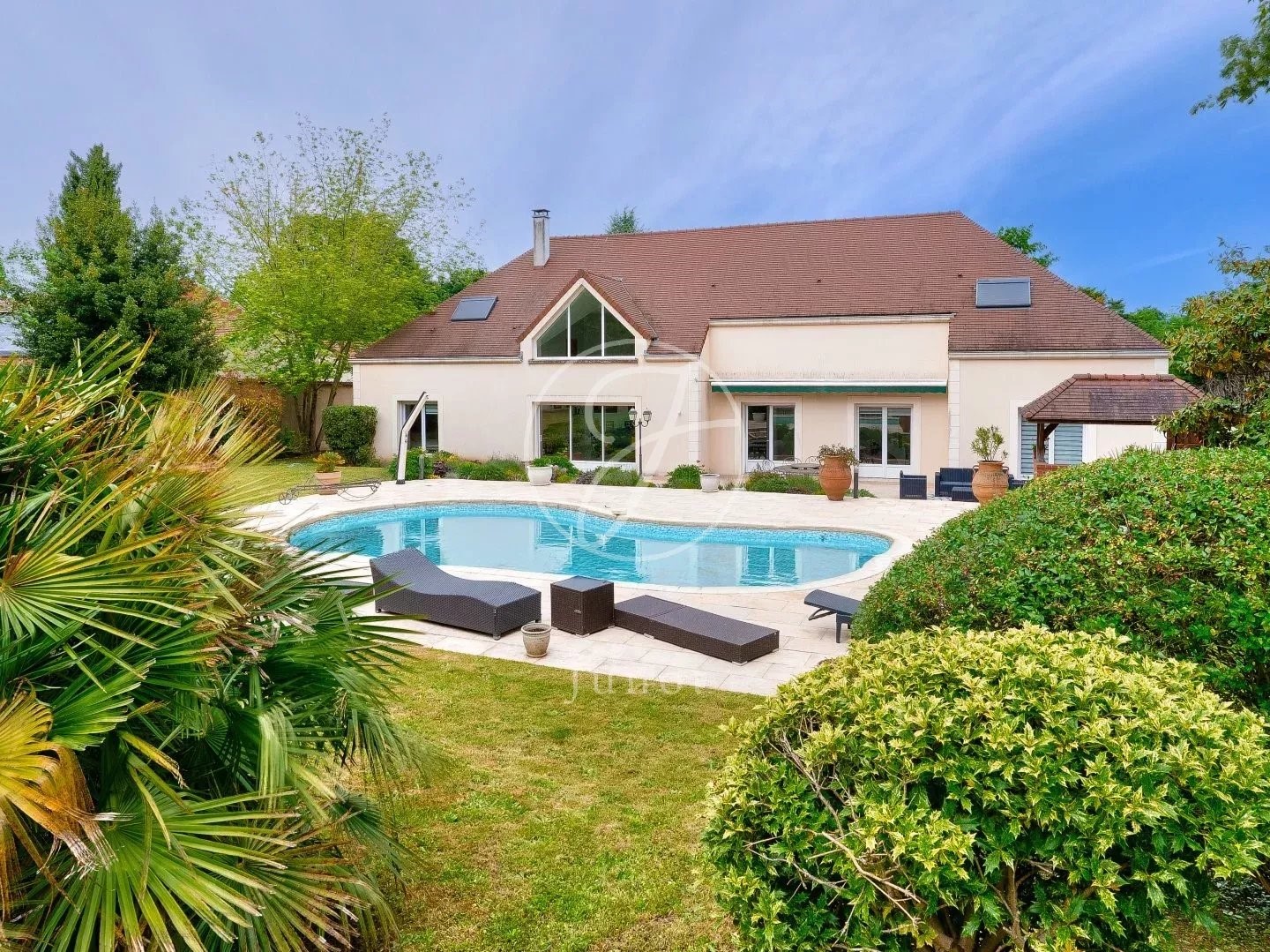 Maison de luxe à vendre dans le quartier Les Coteaux de Seine