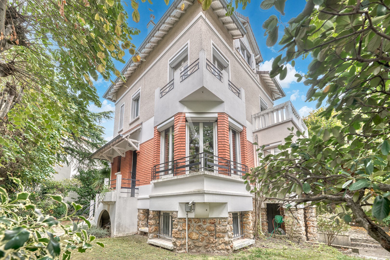 Maison de luxe à vendre dans le quartier La Varenne