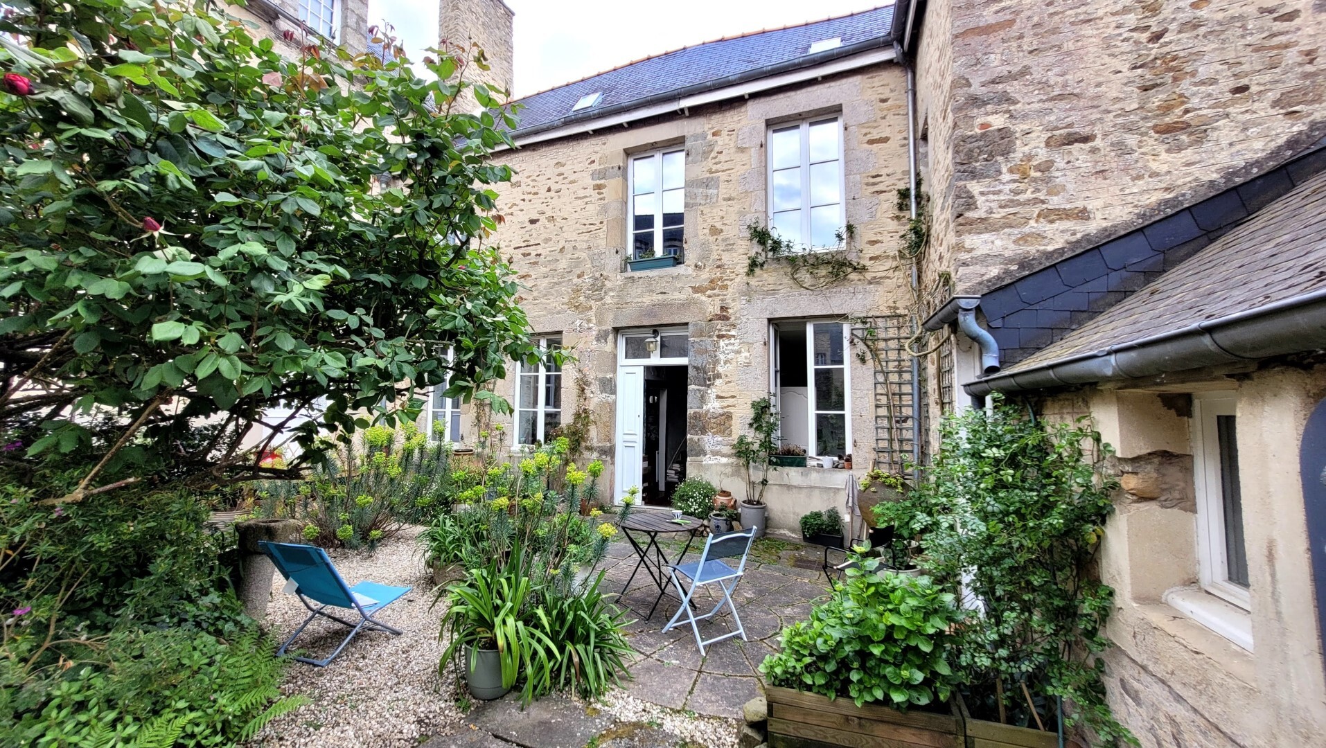 maison en pierre à vendre dans le quartier Ville Intra Muros