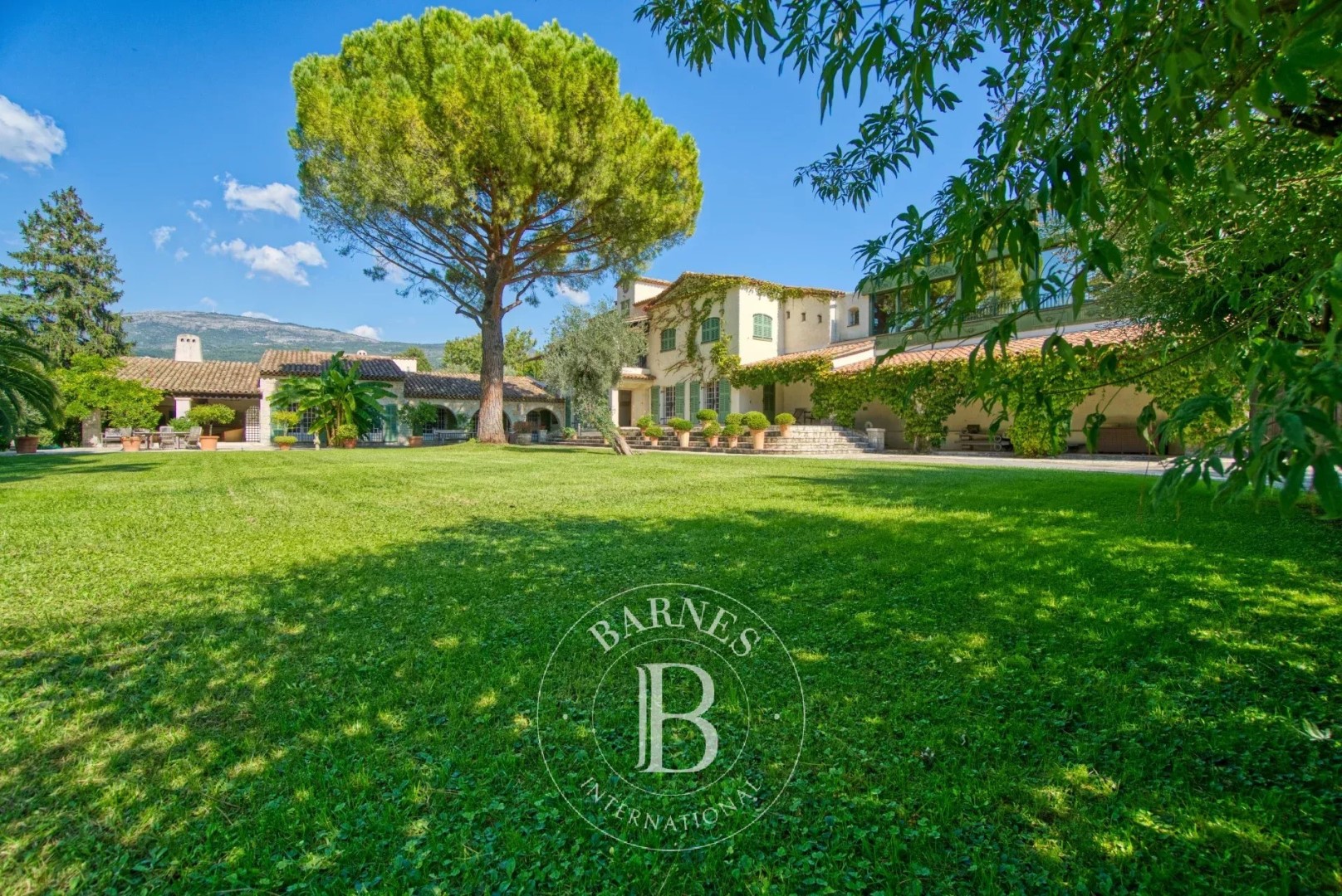 Luxury house for sale in the district Saint Jacques Sud
