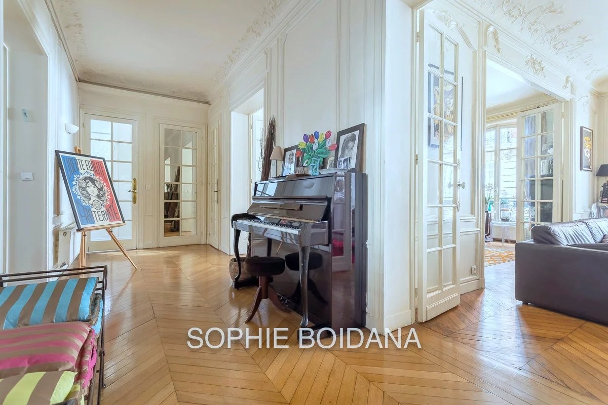 Appartement de luxe à vendre dans le quartier Courcelles-Wagram