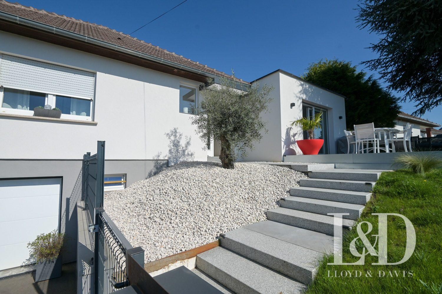 Hedendaagse woning te koop in Bruebach