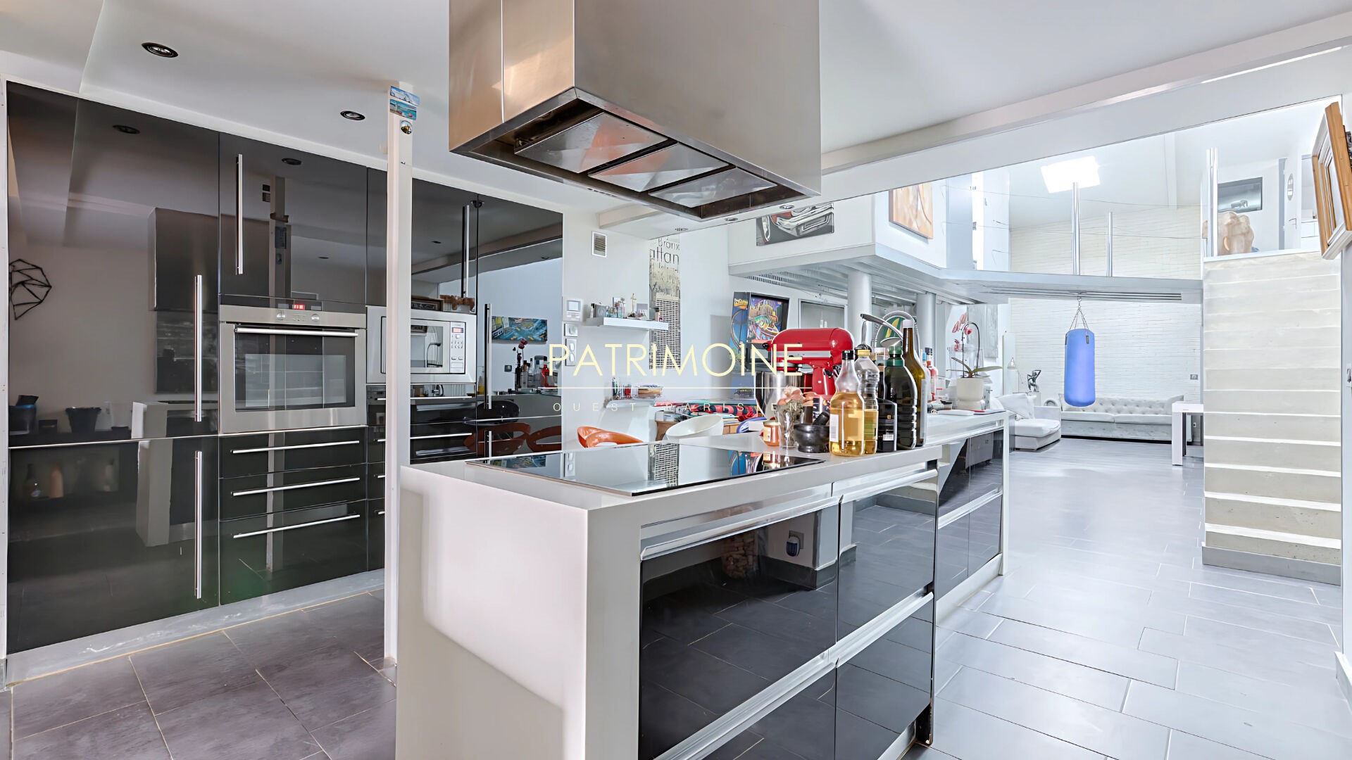 Luxury house for sale in the district Hauts d'Asnières-Métro