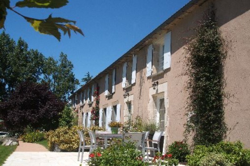 Extérieur longère