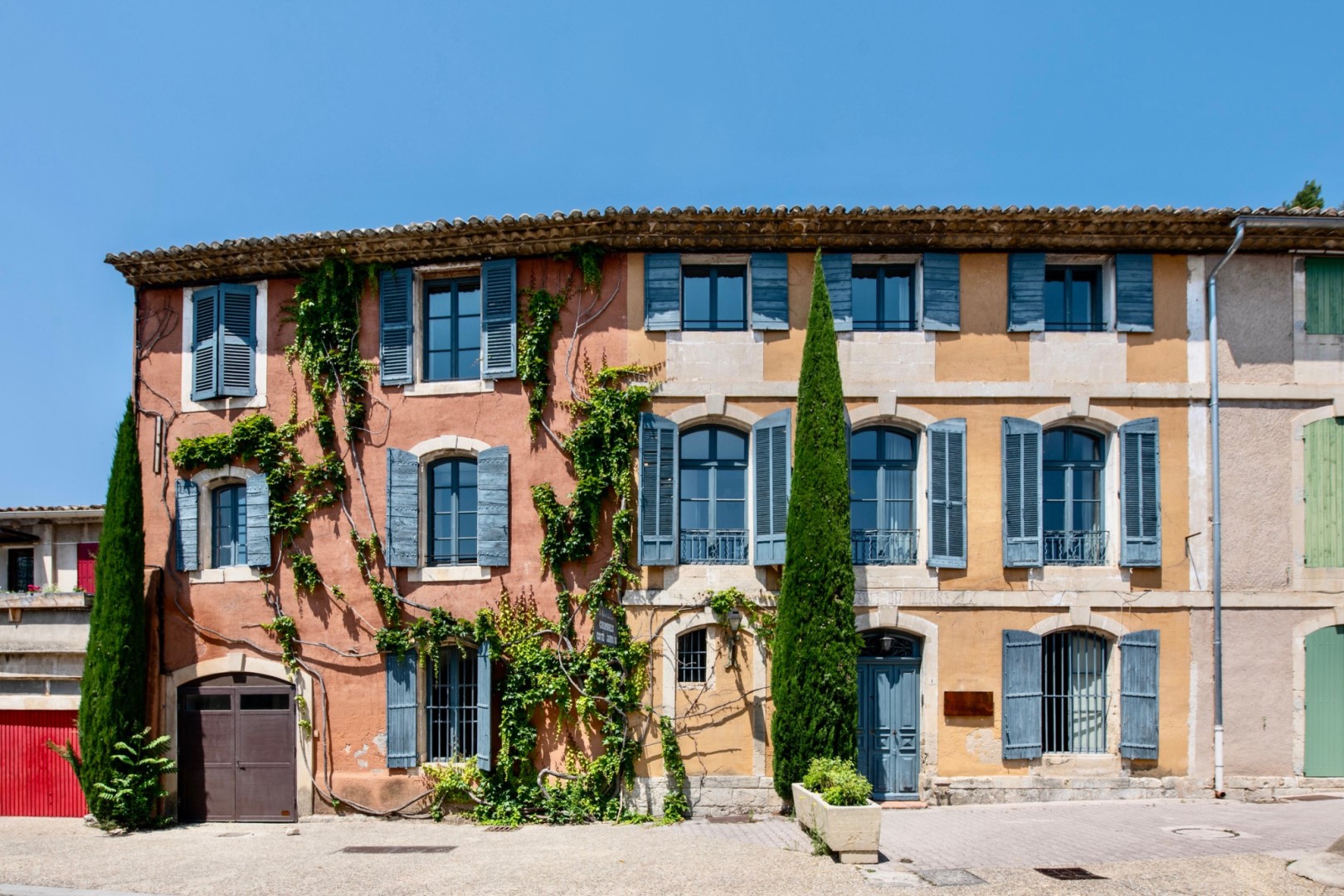 Village house for sale in Beaumettes