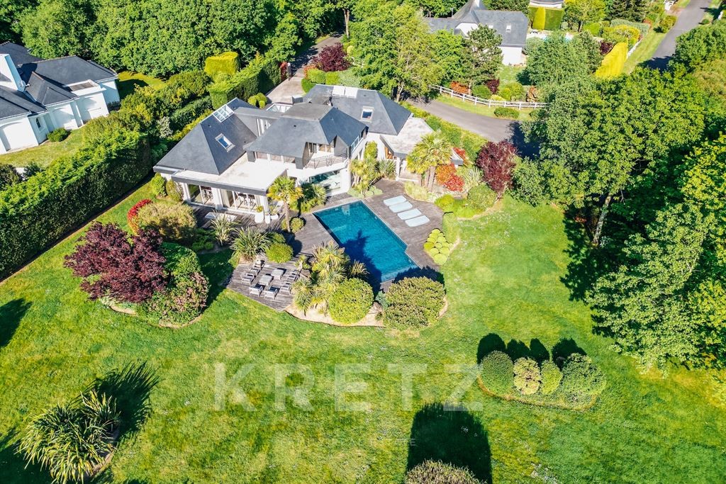 Contemporary house for sale in Saint-André-des-Eaux