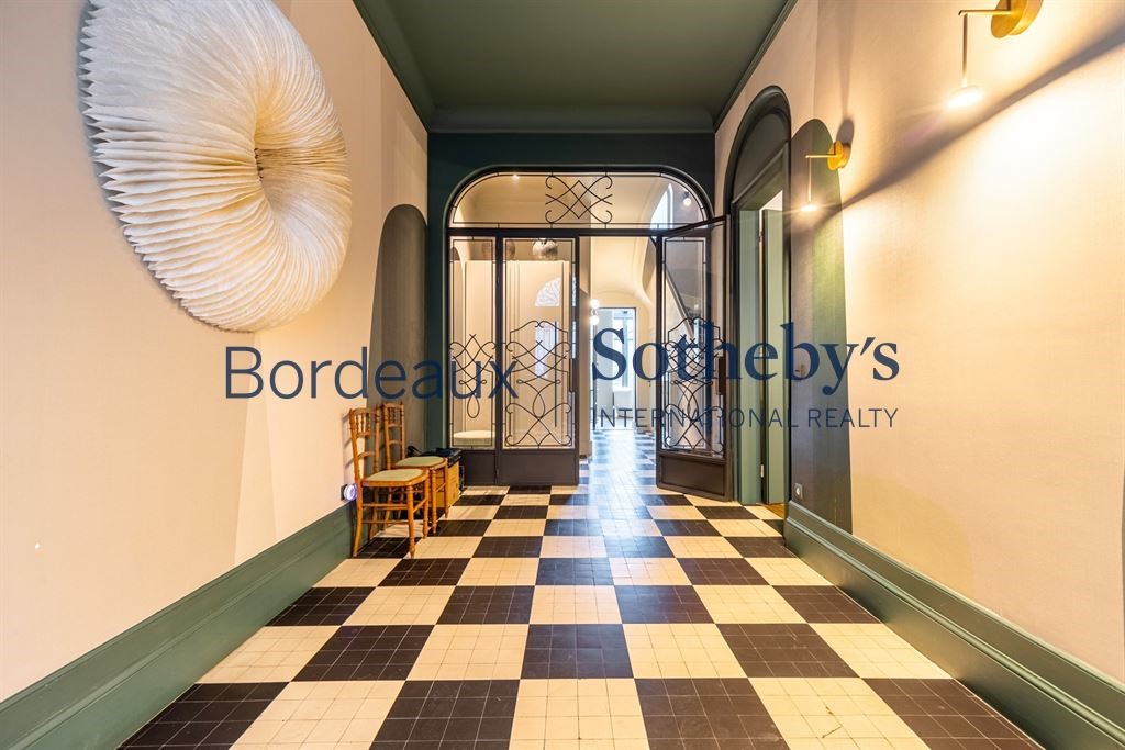 Luxury house for sale in the district Hôtel de Ville-Quinconce-Saint Seurin-Fondaudège