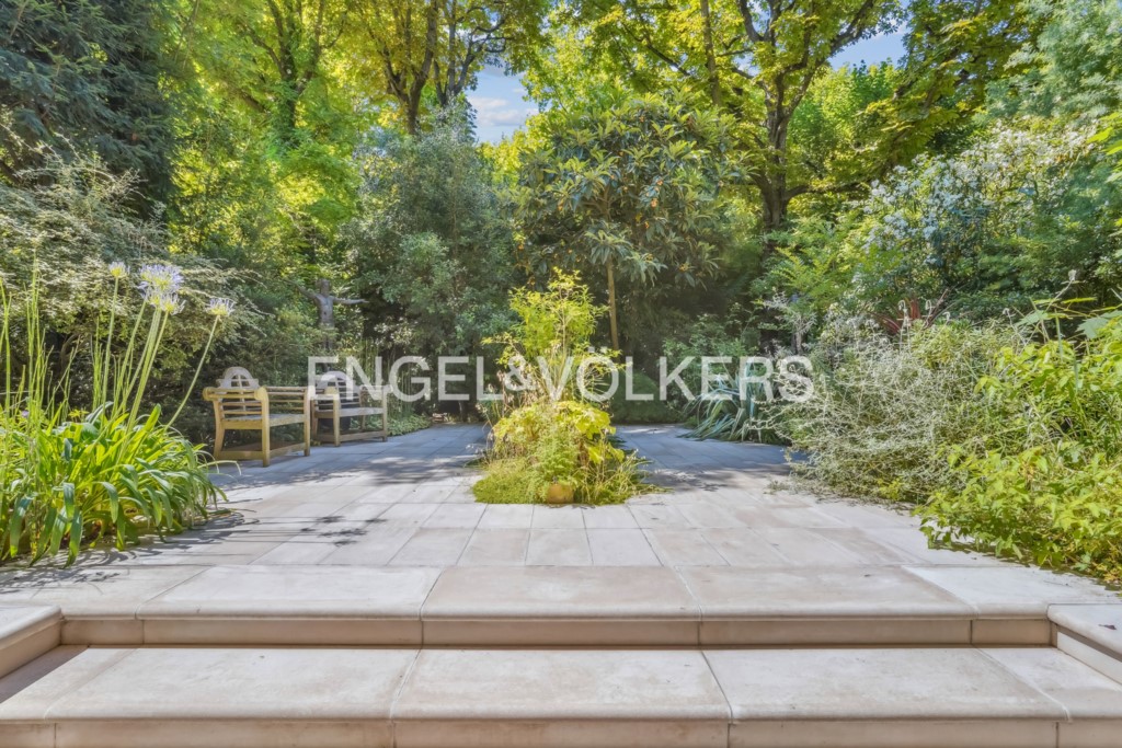 Appartement de luxe à vendre dans le quartier Ile de la Jatte-Parc d'Orléans