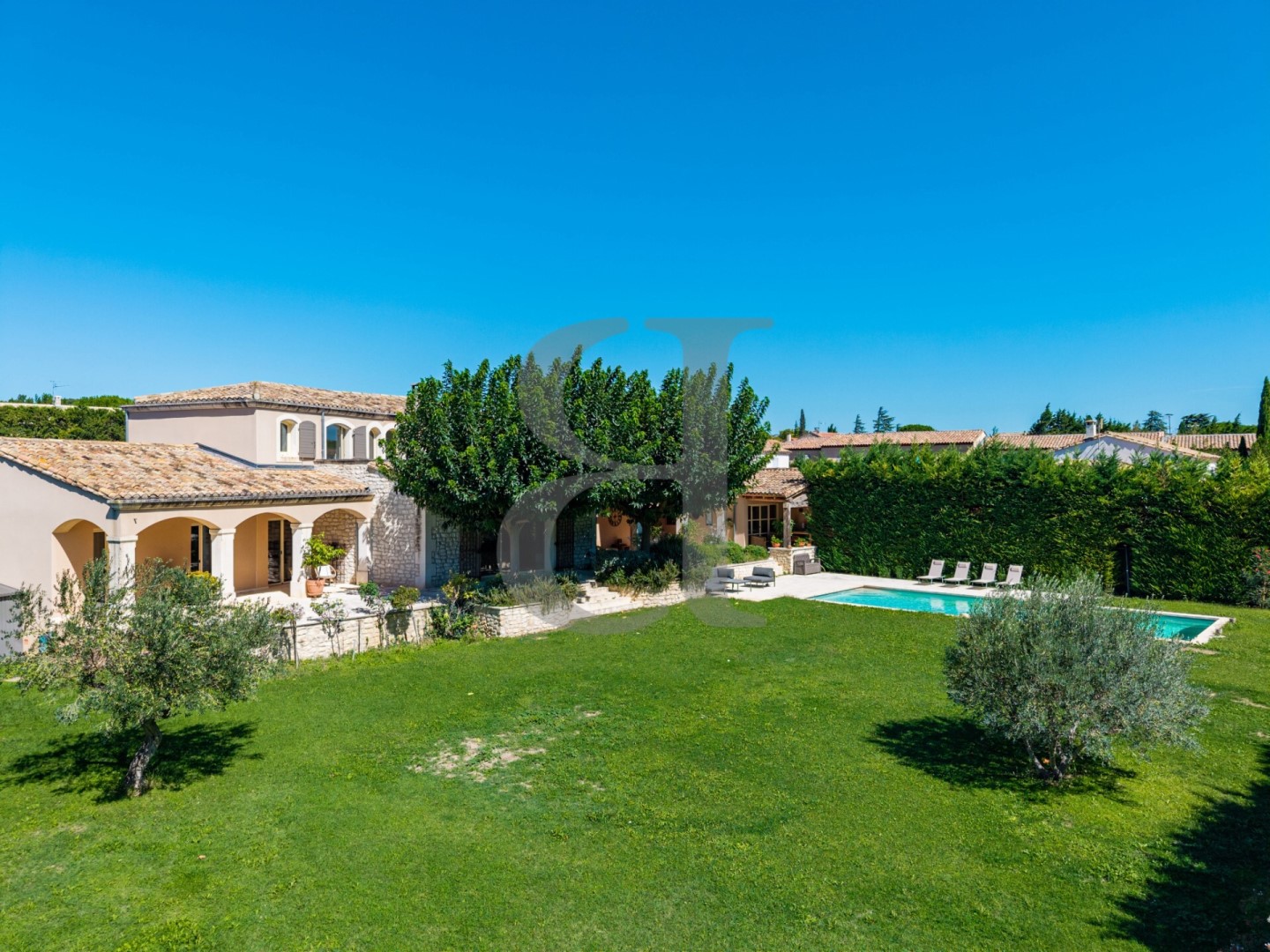 Farmhouse for sale in Maussane-les-Alpilles