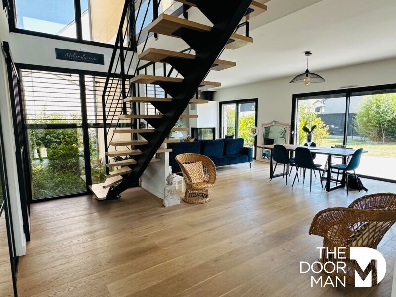 Contemporary house for sale in the district Rotheneuf-Le Pont